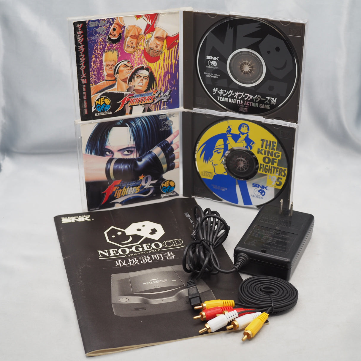 Neo Geo CD System CD-T01 Used Tested 2 Controllers Boxed W/ 2 Games
