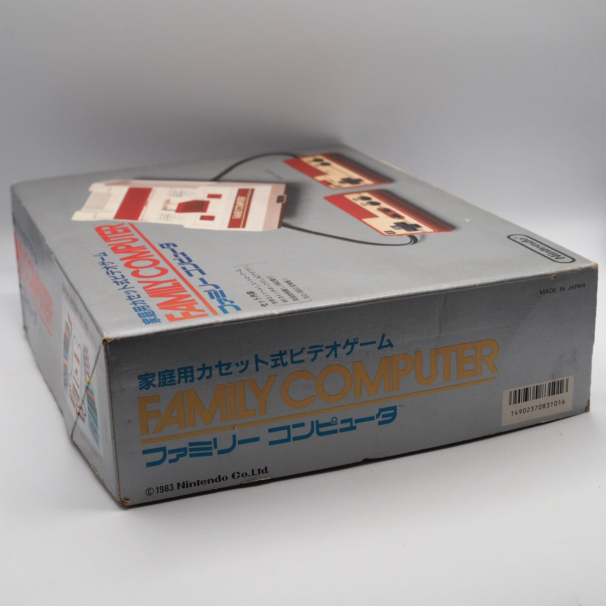 Used Nintendo Famicom Console System Boxed HVC-001 + Sports Classics Games SET