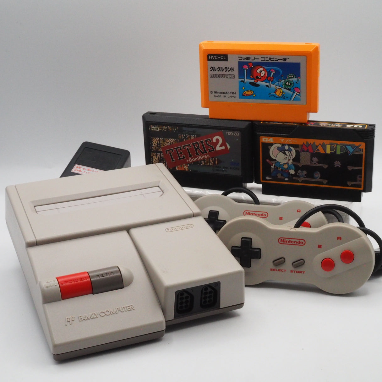 Used Nintendo New Famicom Console System HVC-101 + Puzzle & Quick Brain Games SET