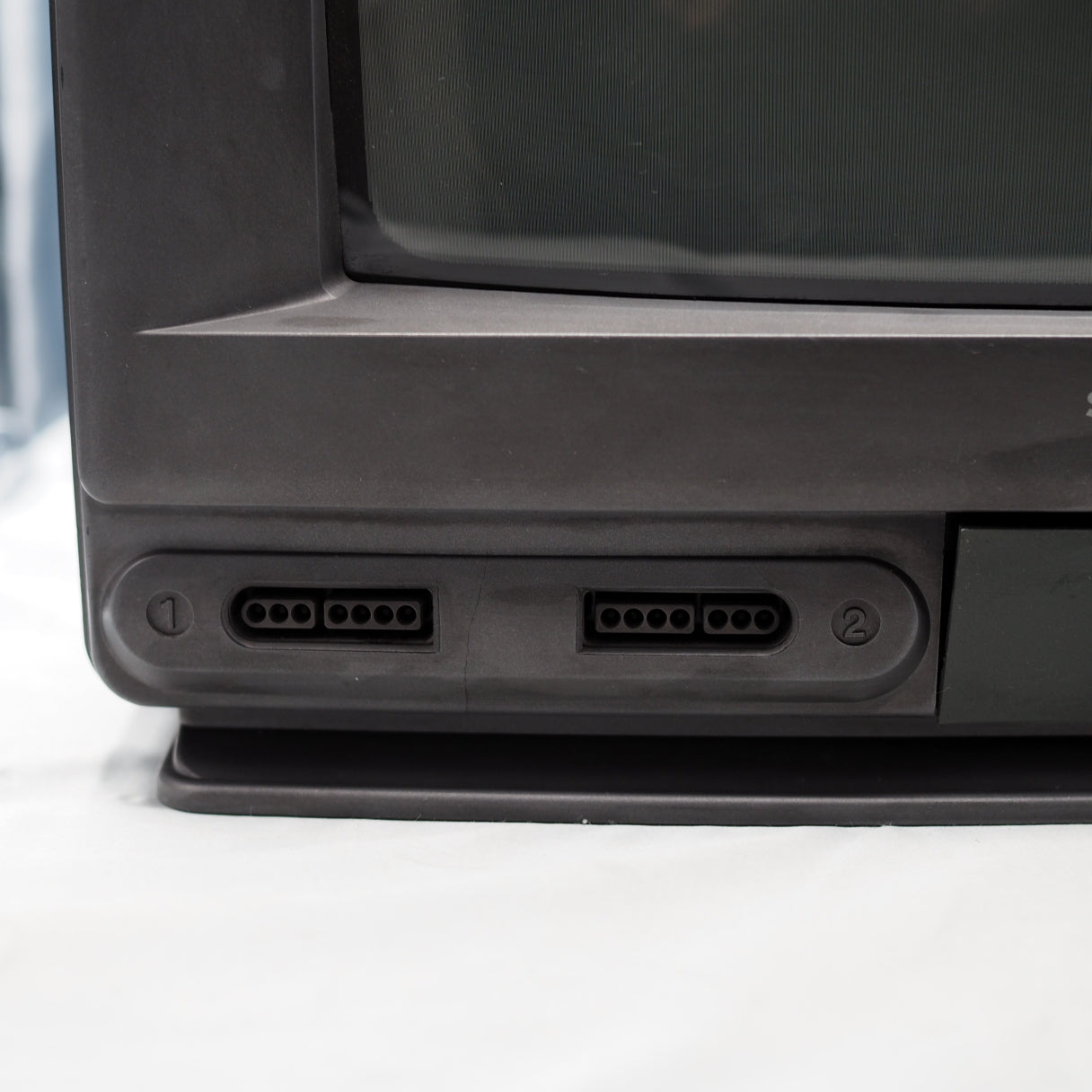Used SHARP SF-1 Console System Nintendo Super Famicom Color TV 14G-SF1 For parts or not Working