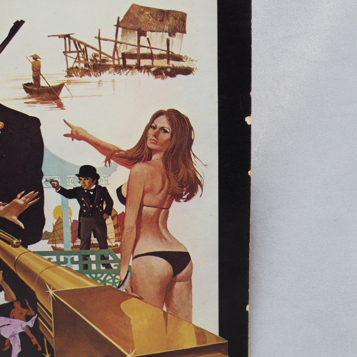 007 THE MAN WITH THE GOLDEN GUN