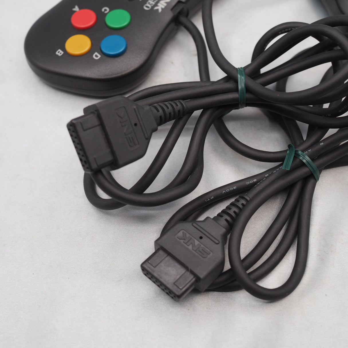 Used NEO GEO CD CD-T01 Console system + 2 controllers - Tested & Working