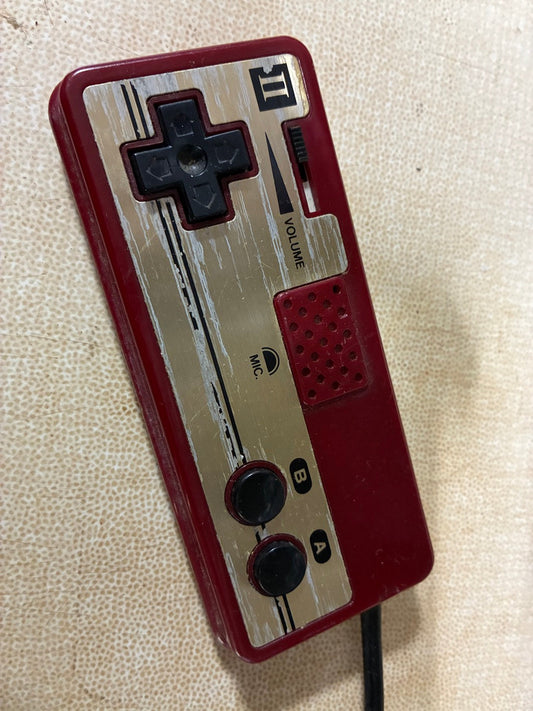 Why Your Famicom's Player-2 Controller Adds Noise — and How I Quiet It