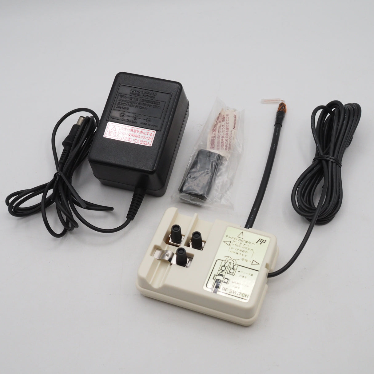 Used Nintendo Famicom Console System Boxed HVC-001 [Serial number match] - Tested & Working