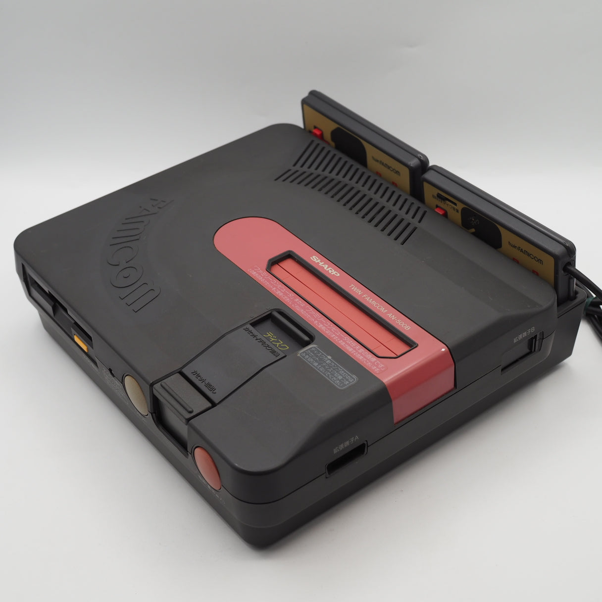 Used Twin Famicom Console system AN-500B [New Rubber Belt replaced] - Tested & Working
