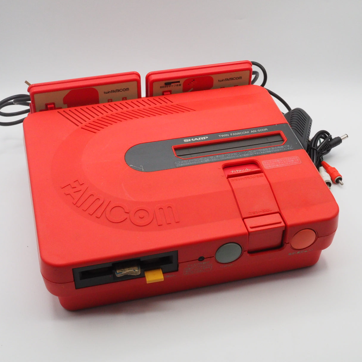 Used Sharp Twin Famicom Console system AN-500R [New Rubber Belt replaced] + Magnetic head protection sheet SET - Tested & Working