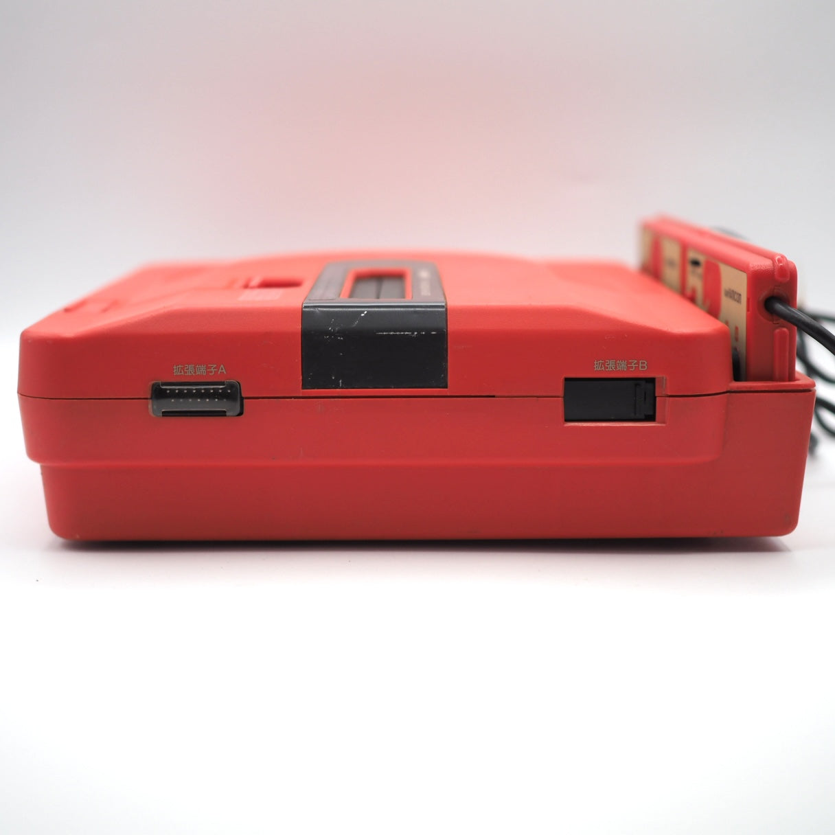 Used Sharp Twin Famicom Console system AN-500R [New Rubber Belt replaced] + Magnetic head protection sheet SET - Tested & Working