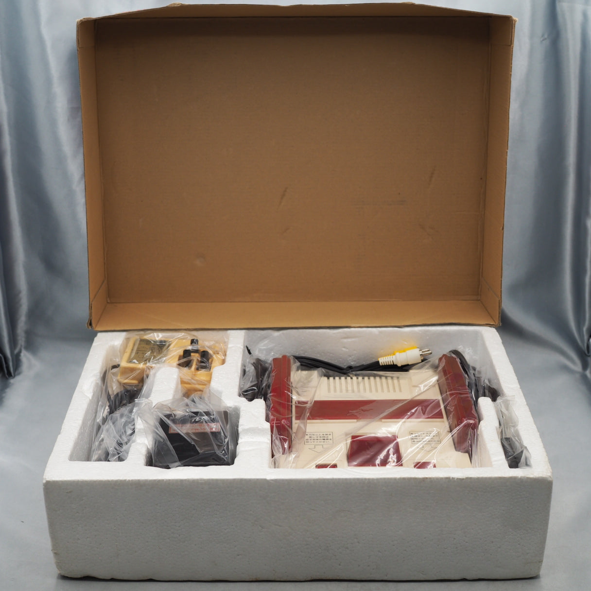 Used Nintendo AV Famicom & Disk System Console system SET Boxed [New Rubber Belt Replaced] - Tested & Working
