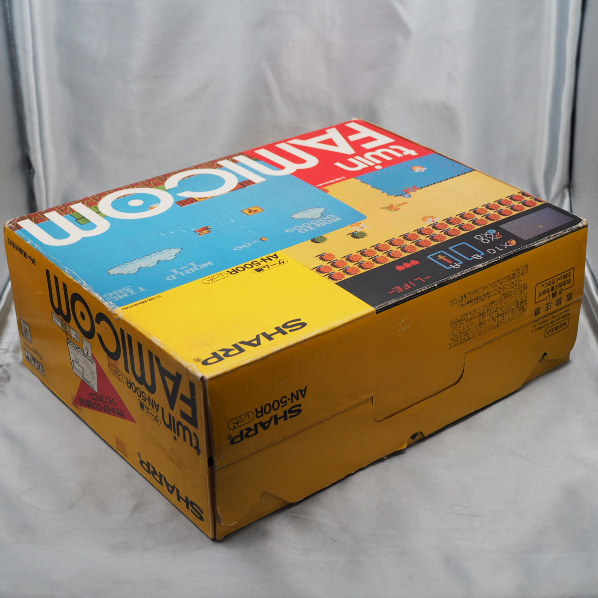 Used Twin Famicom Console system AN-500R Boxed [New Rubber Belt replaced] - Tested & Working