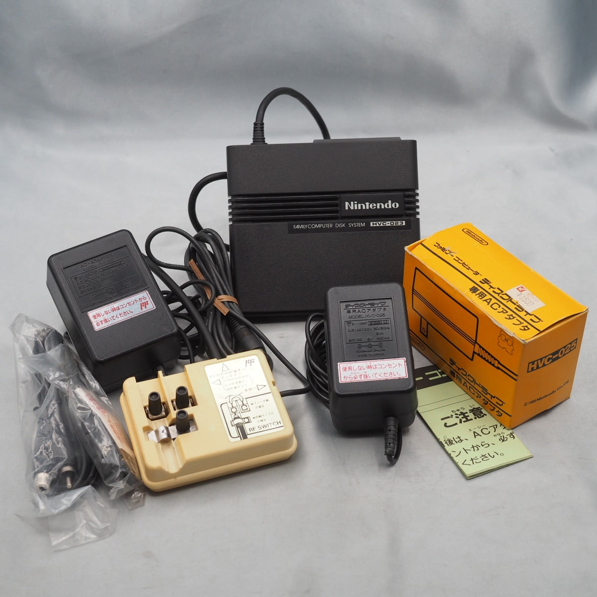 Used Nintendo Famicom & Disk System Console system SET Boxed [New Rubber Belt Replaced] - Tested & Working