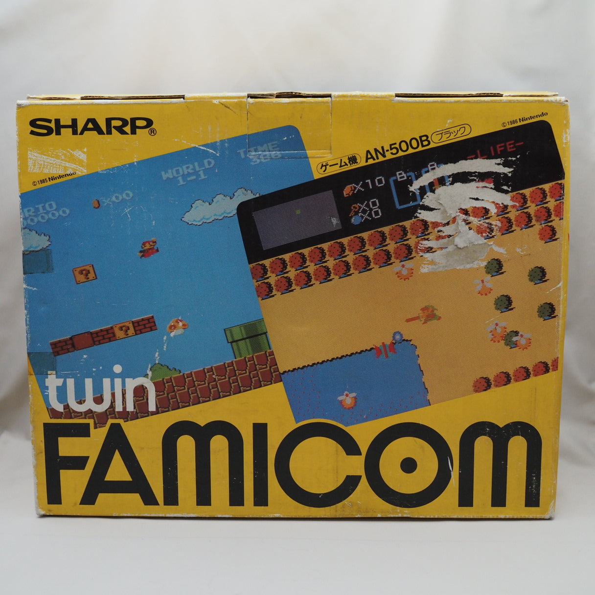 Used Twin Famicom AN-500B Console system Boxed New Rubber Belt replaced - Tested & Working