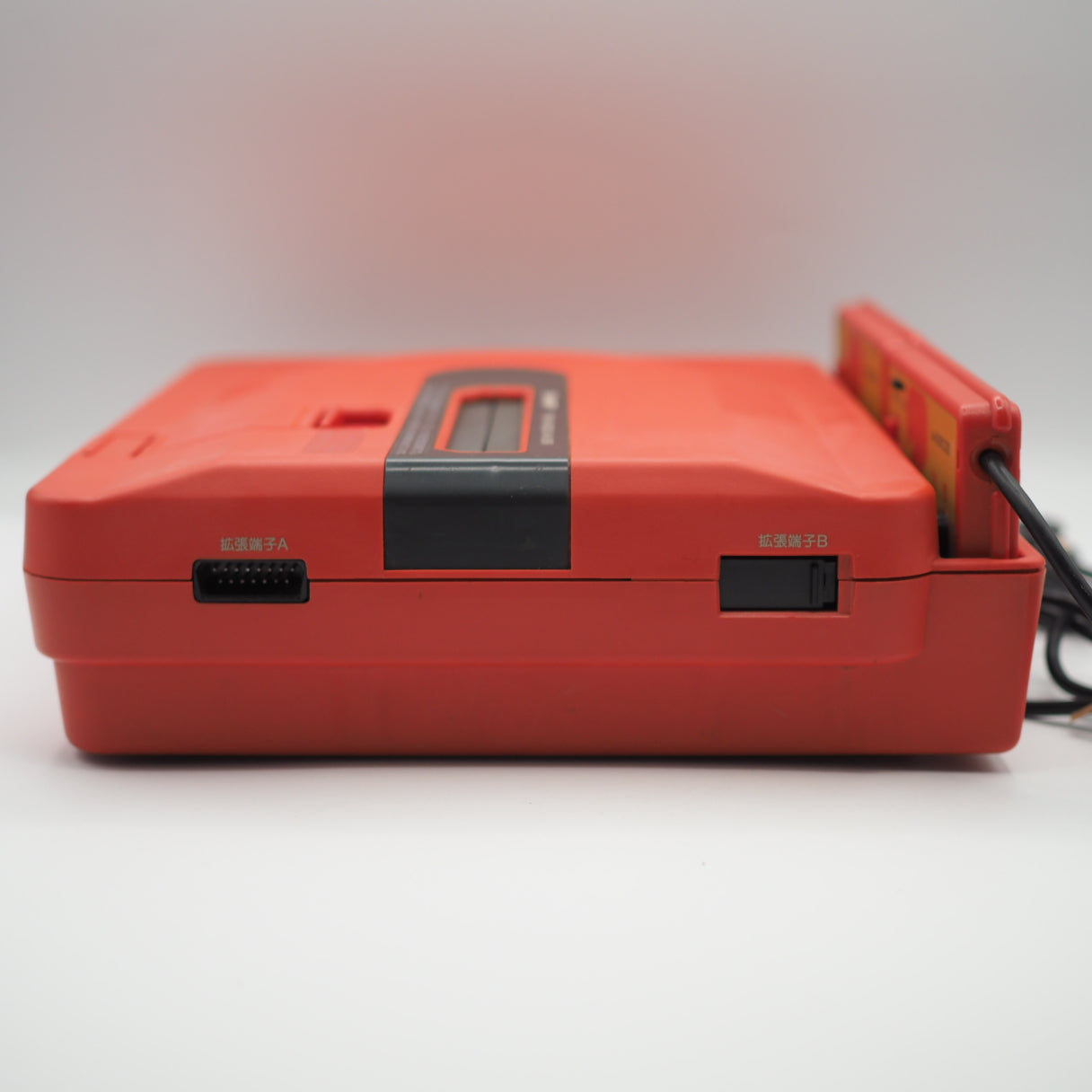 Used Sharp Twin Famicom Console system AN-500R [New Rubber Belt replaced] - Tested & Working