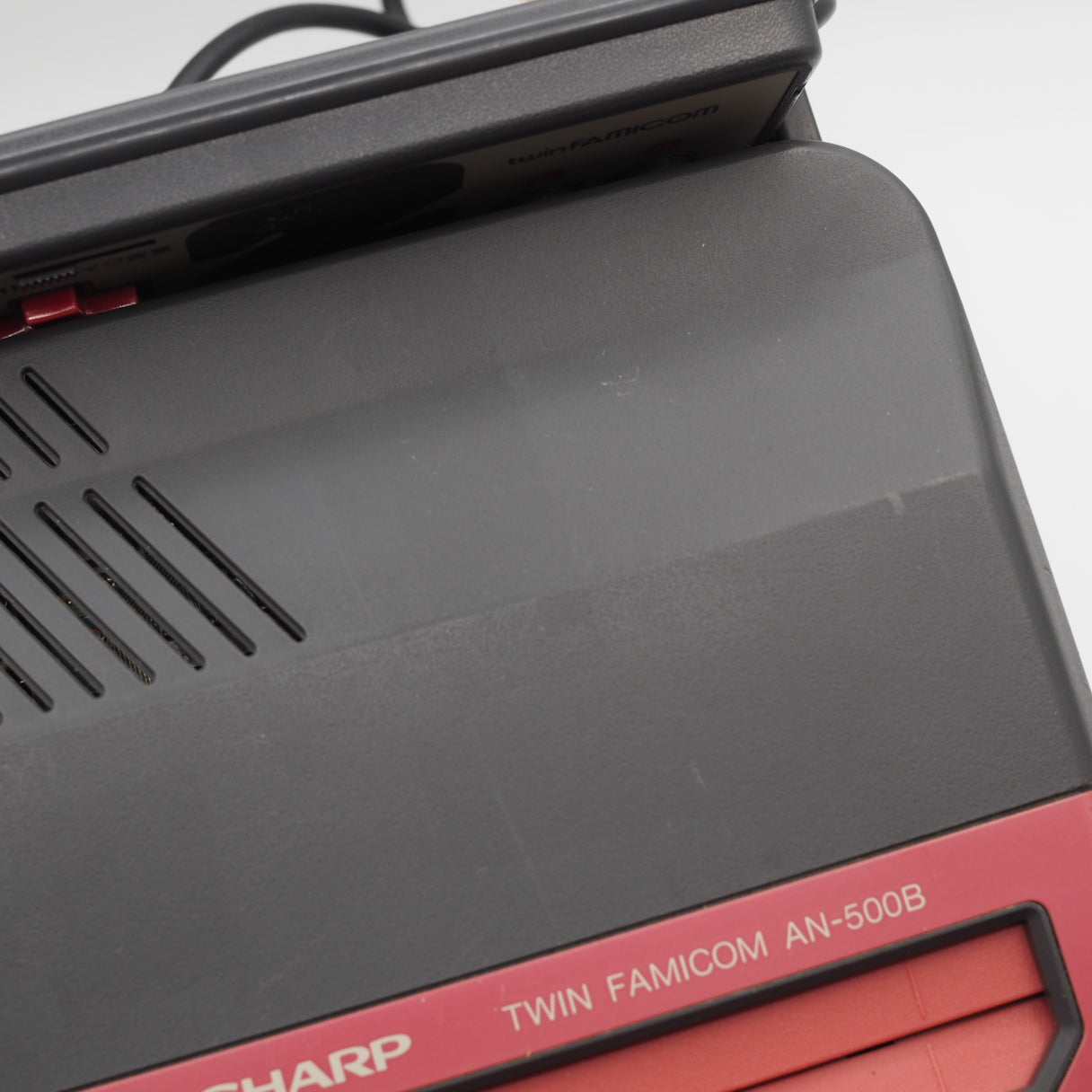 Used SharpTwin Famicom Console system AN-500B [New Rubber Belt replaced] - Tested & Working