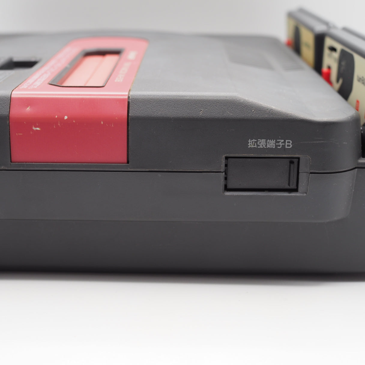 Used SharpTwin Famicom Console system AN-500B [New Rubber Belt replaced] - Tested & Working