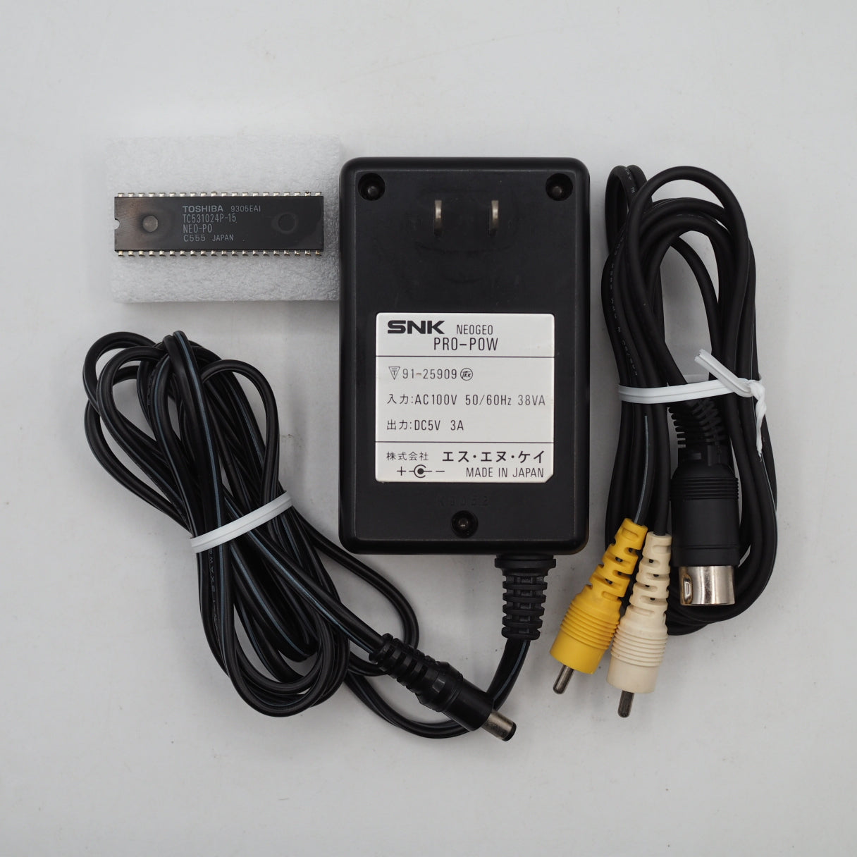 NEO GEO AES Console System NEO-0 2 Controllers - Tested & Working