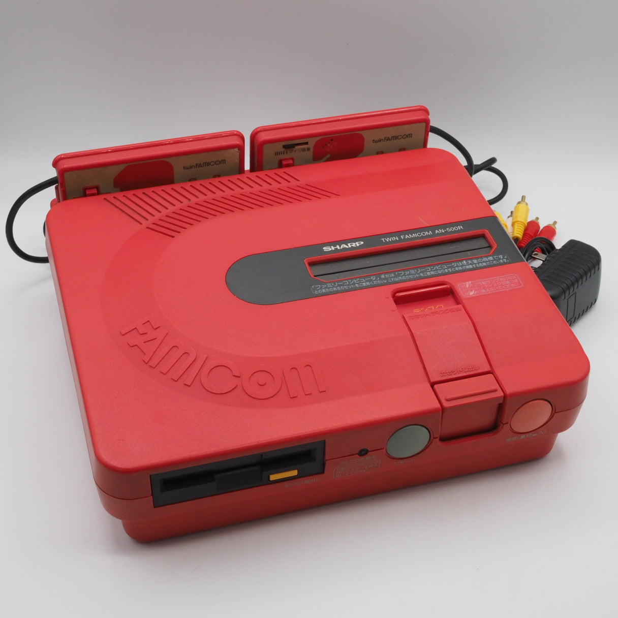 Used Sharp Twin Famicom Console system AN-500R [New Rubber Belt replaced] - Tested & Working