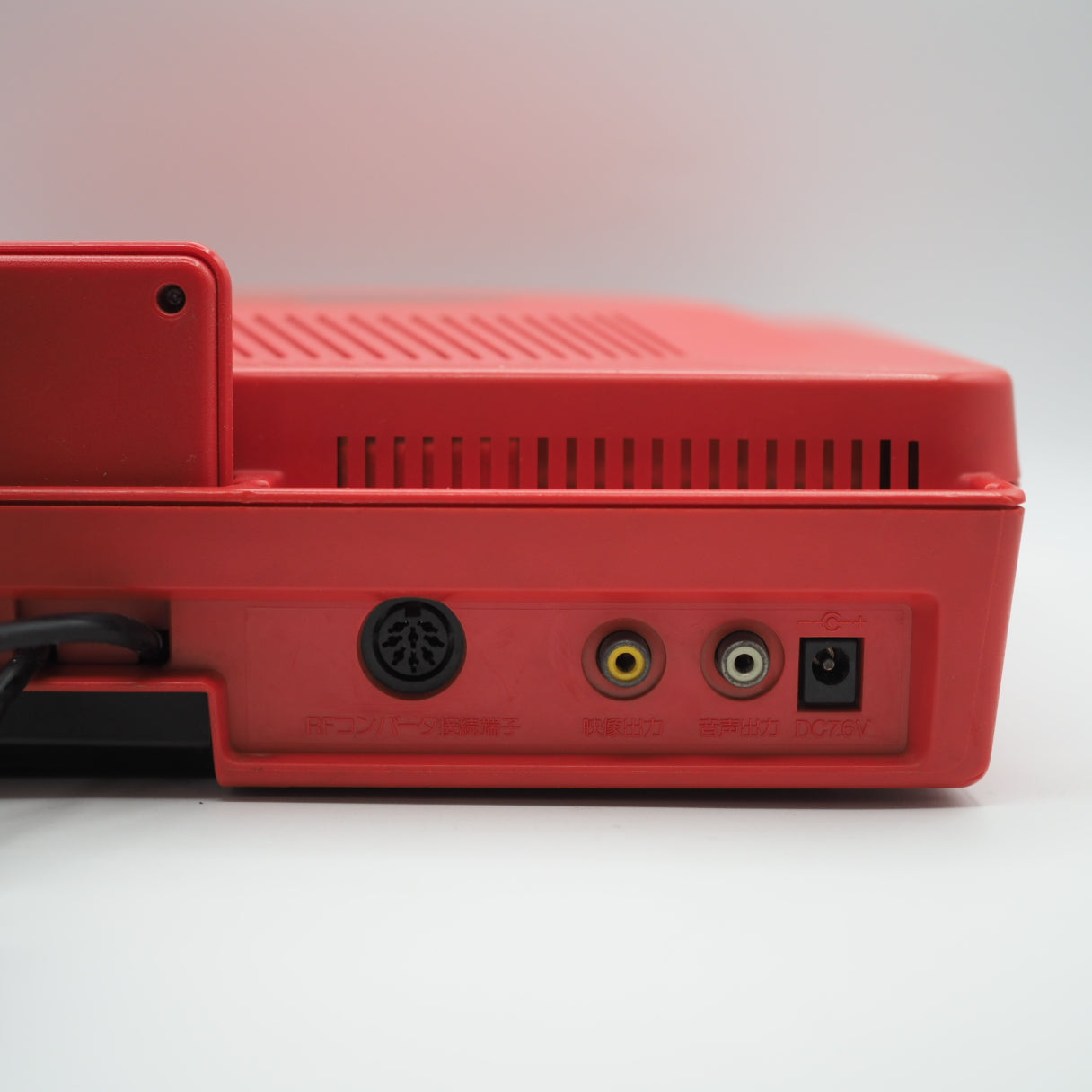 Used Sharp Twin Famicom Console system AN-500R [New Rubber Belt replaced] - Tested & Working