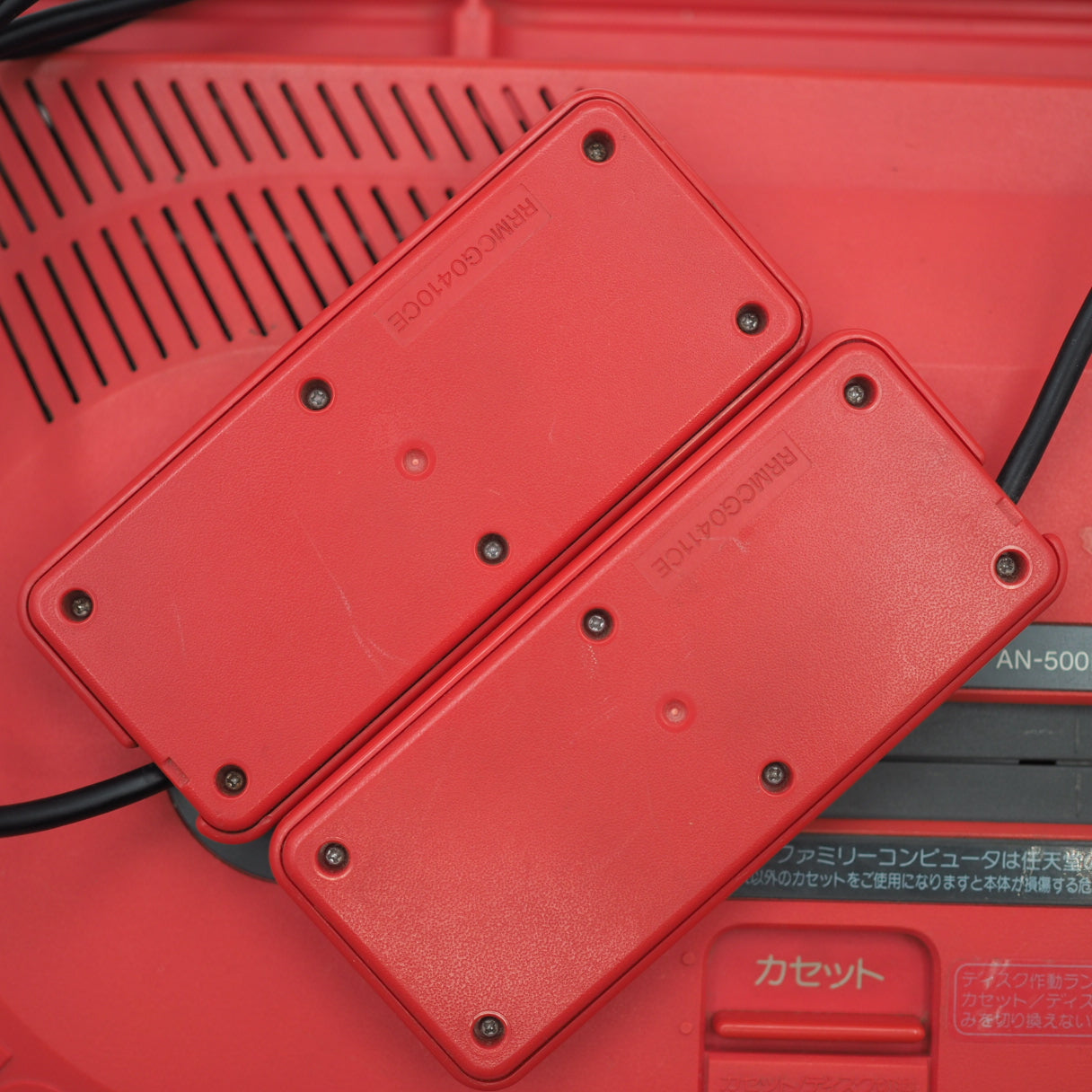 Used Sharp Twin Famicom Console system AN-500R [New Rubber Belt replaced] - Tested & Working