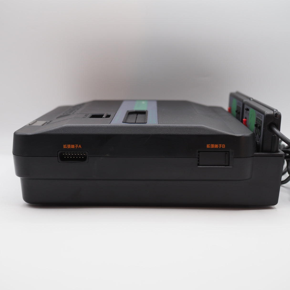 Used Sharp Twin Famicom Black Console AN505BK New Rubber Belt replaced - Tested & Working