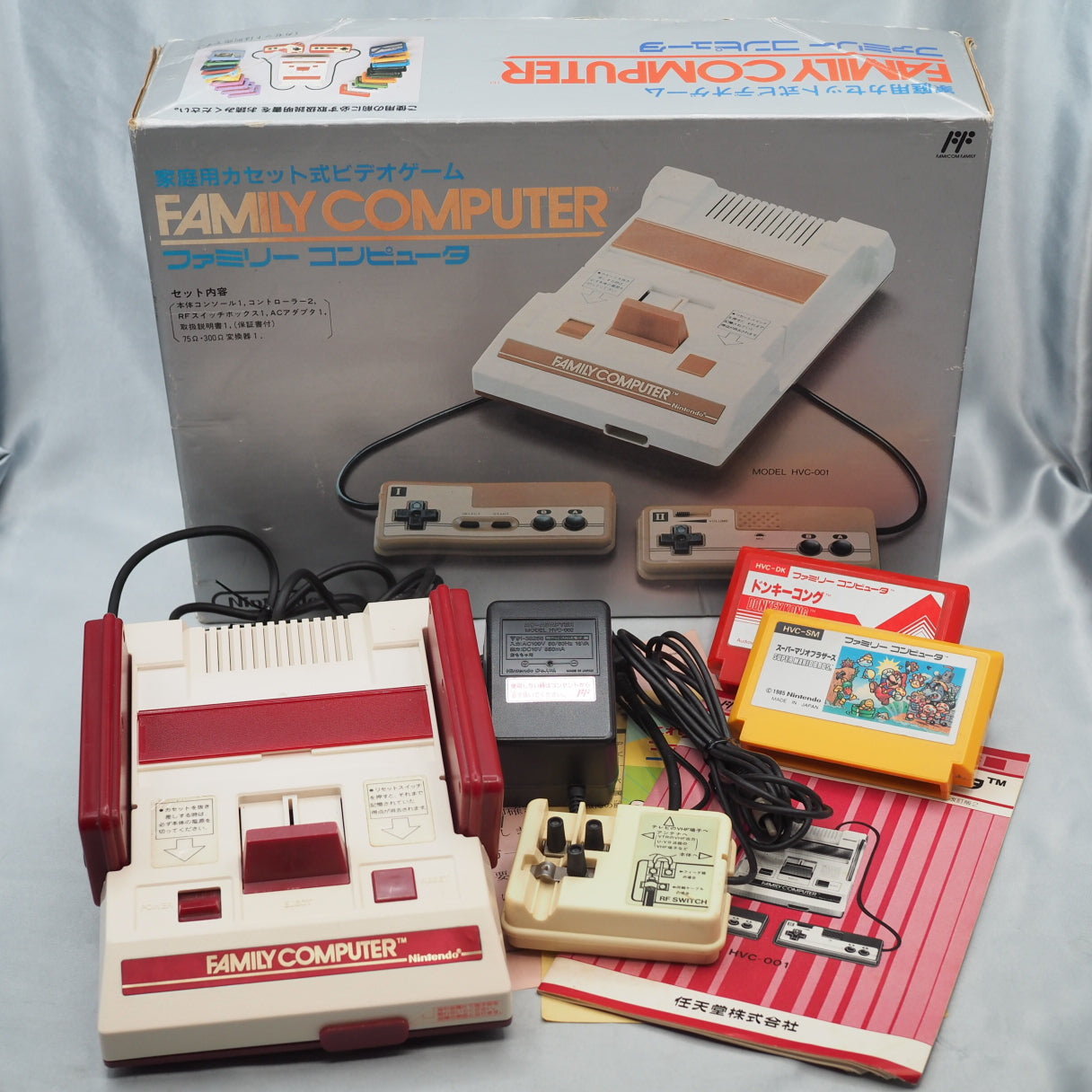 Nintendo Famicom Console System Boxed HVC-001 [Serial number match] + Super Mario Bros + Donkey Kong SET