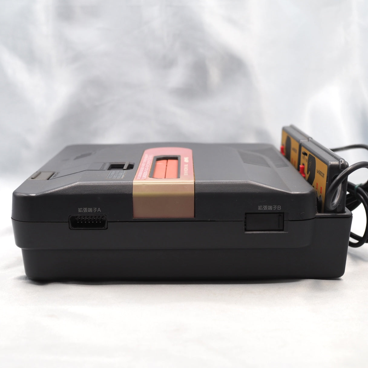 Twin Famicom Console system AN-500B [New Rubber Belt replaced]