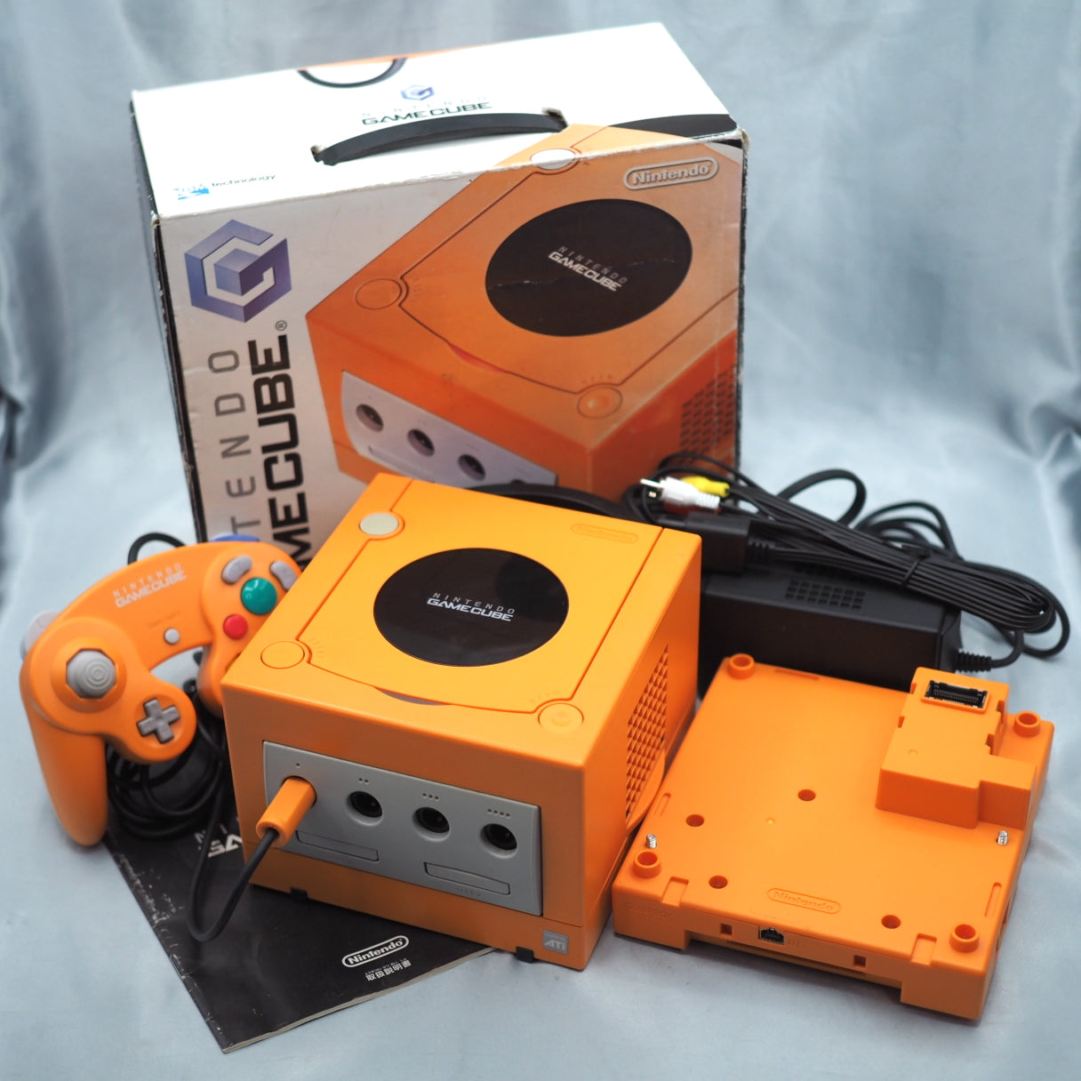 Nintendo GameCube Console System Orange  DOL-001 + Game Boy Player