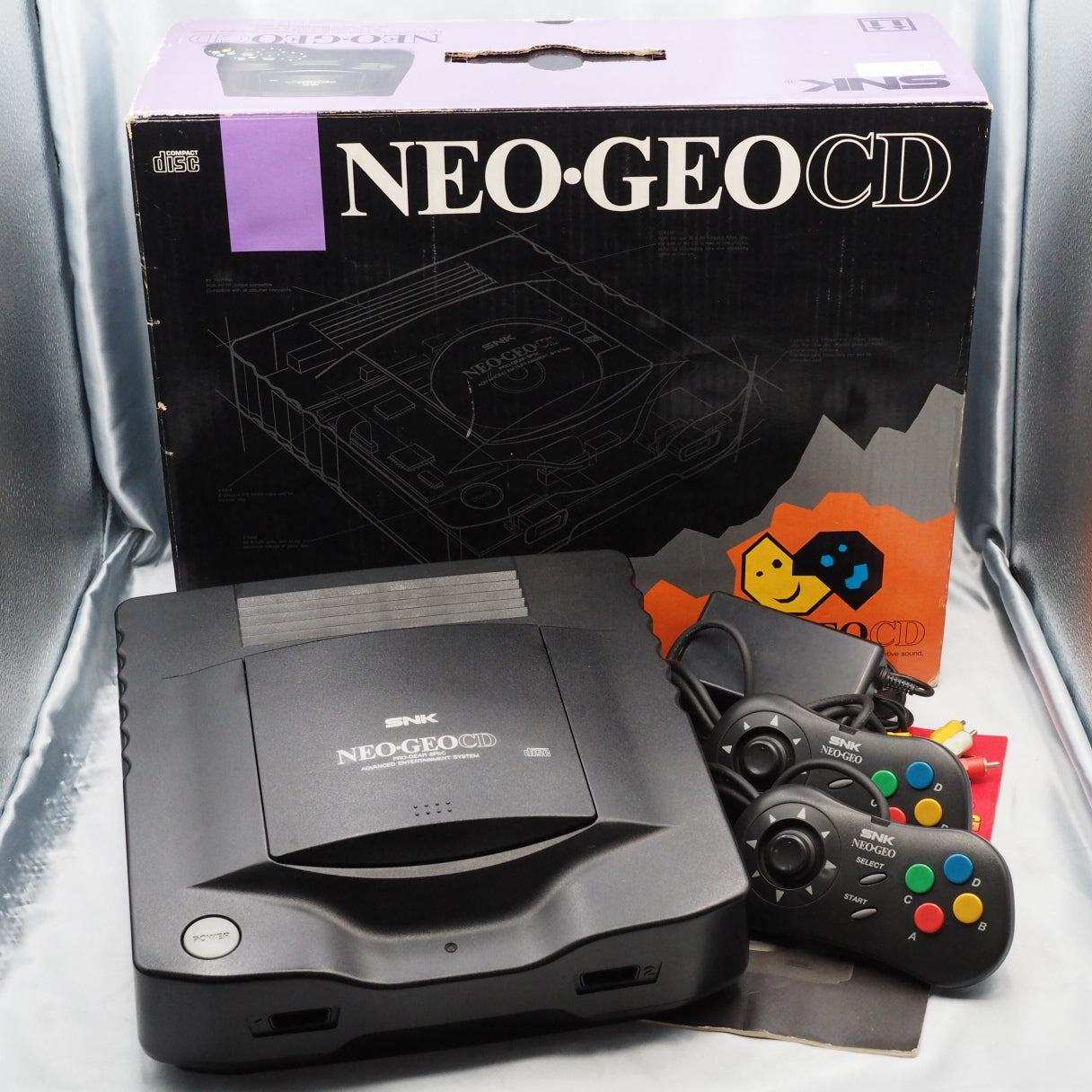 NEO GEO CD Console system Boxed CD-T01 [2 Controllers]
