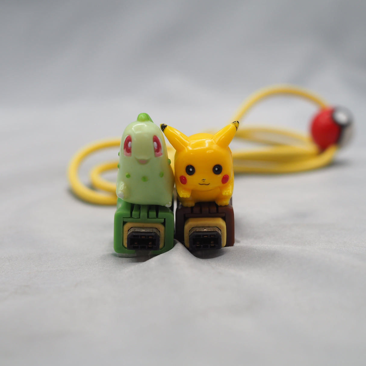 PIKACHU Connector Cable Nintendo Game Boy Advance