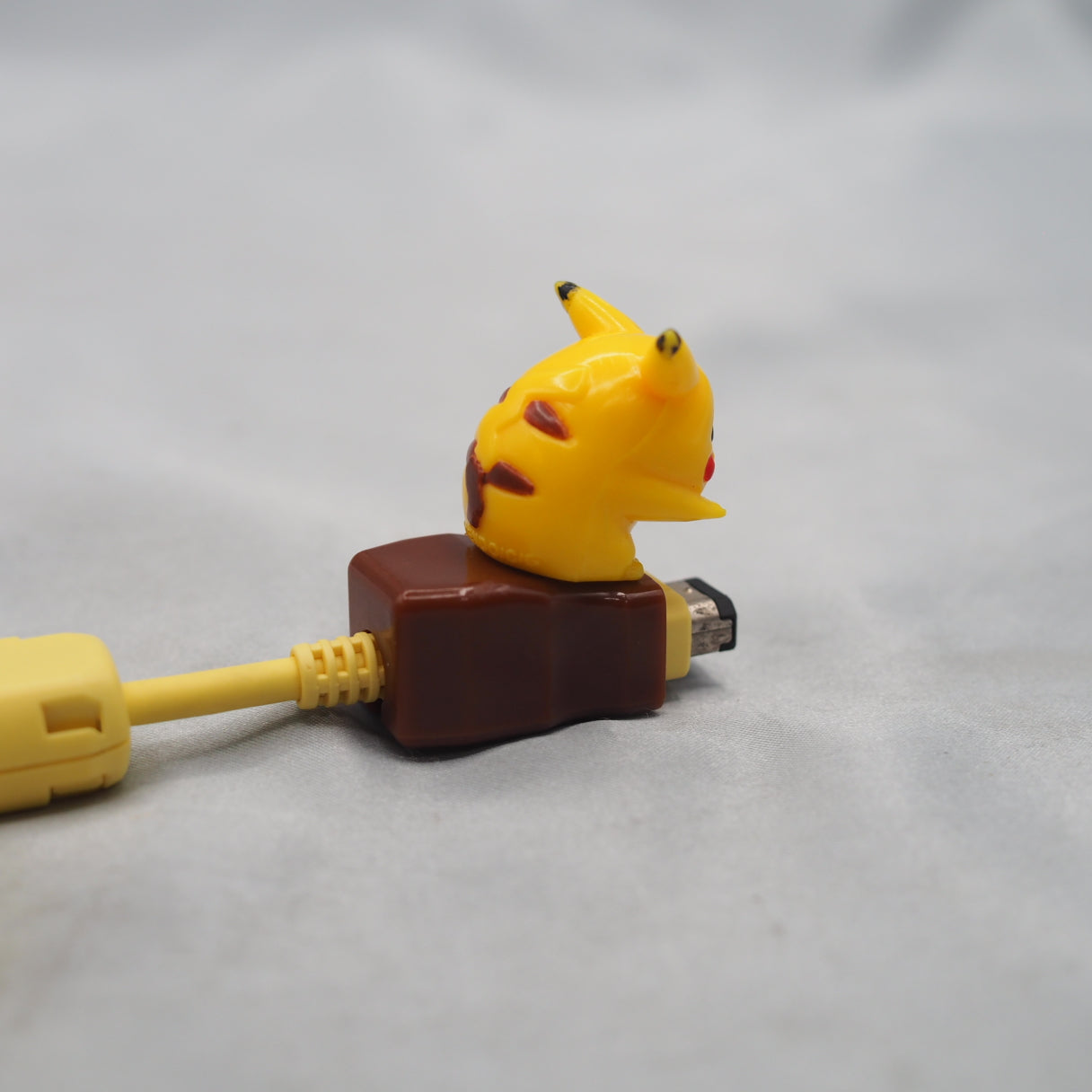 PIKACHU Connector Cable Nintendo Game Boy Advance