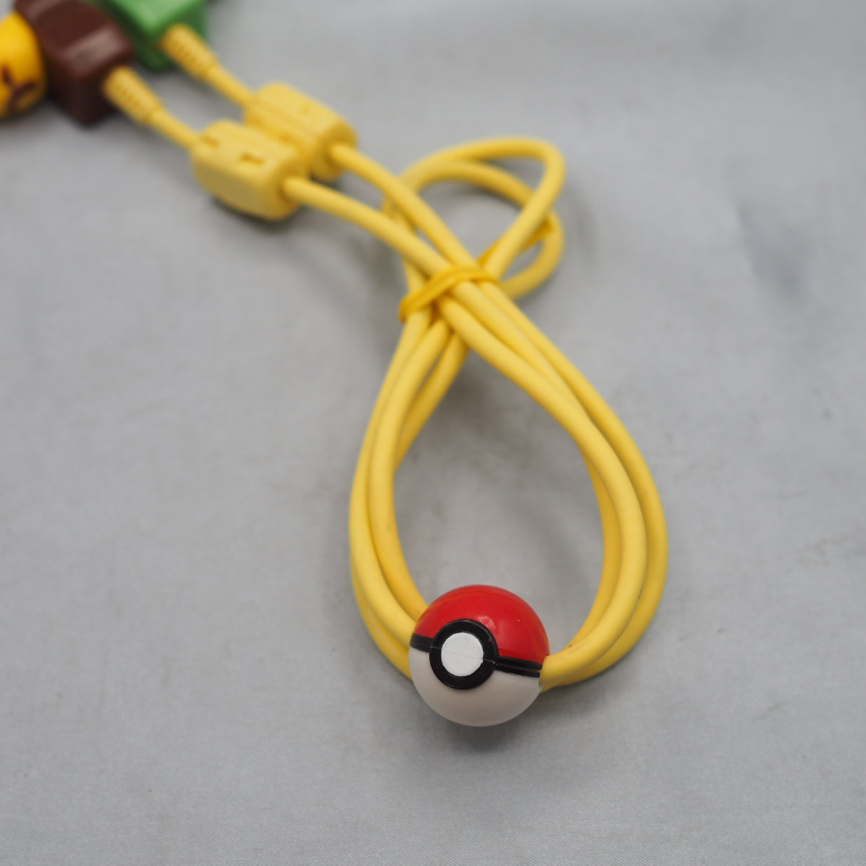 PIKACHU Connector Cable Nintendo Game Boy Advance