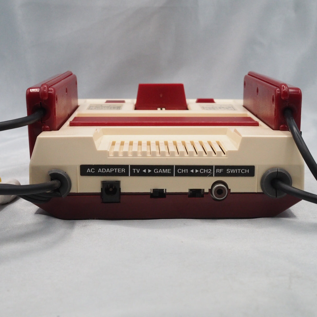 Nintendo Famicom Console  HVC-001 [modified] & 8 Games SET