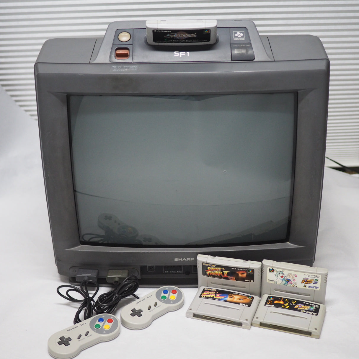 SHARP SF-1 Console System Super Famicom Color TV 21G-SF1