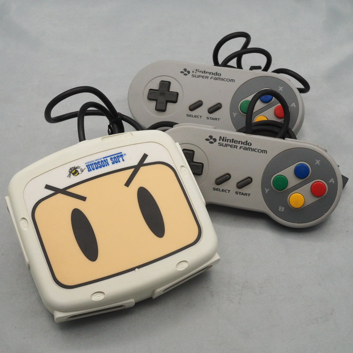 Super Famicom BOMBERMAN SUPER MULTI TAP + 2 Controllers SET