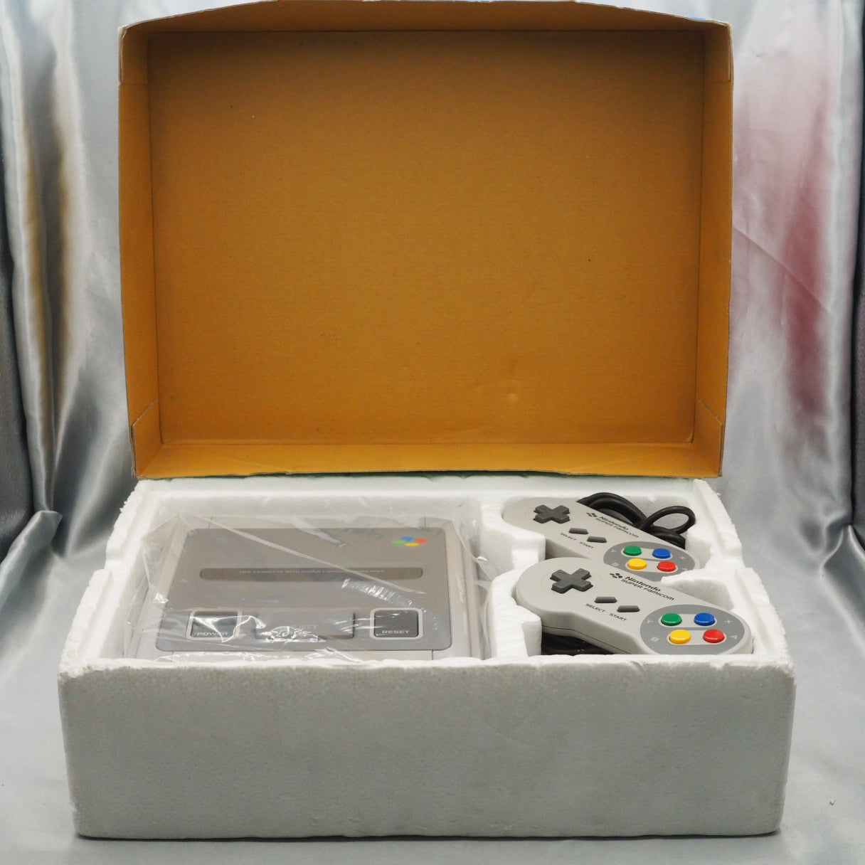 Nintendo Super Famicom Console system Boxed + 4 Games SET