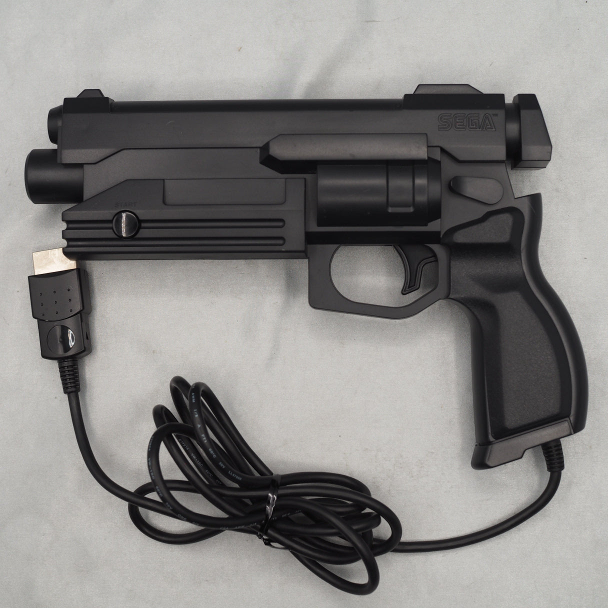 SEGA SATURN Console system [1 controller] + VIRTUA GUN + THE HOUSE OF THE DEAD