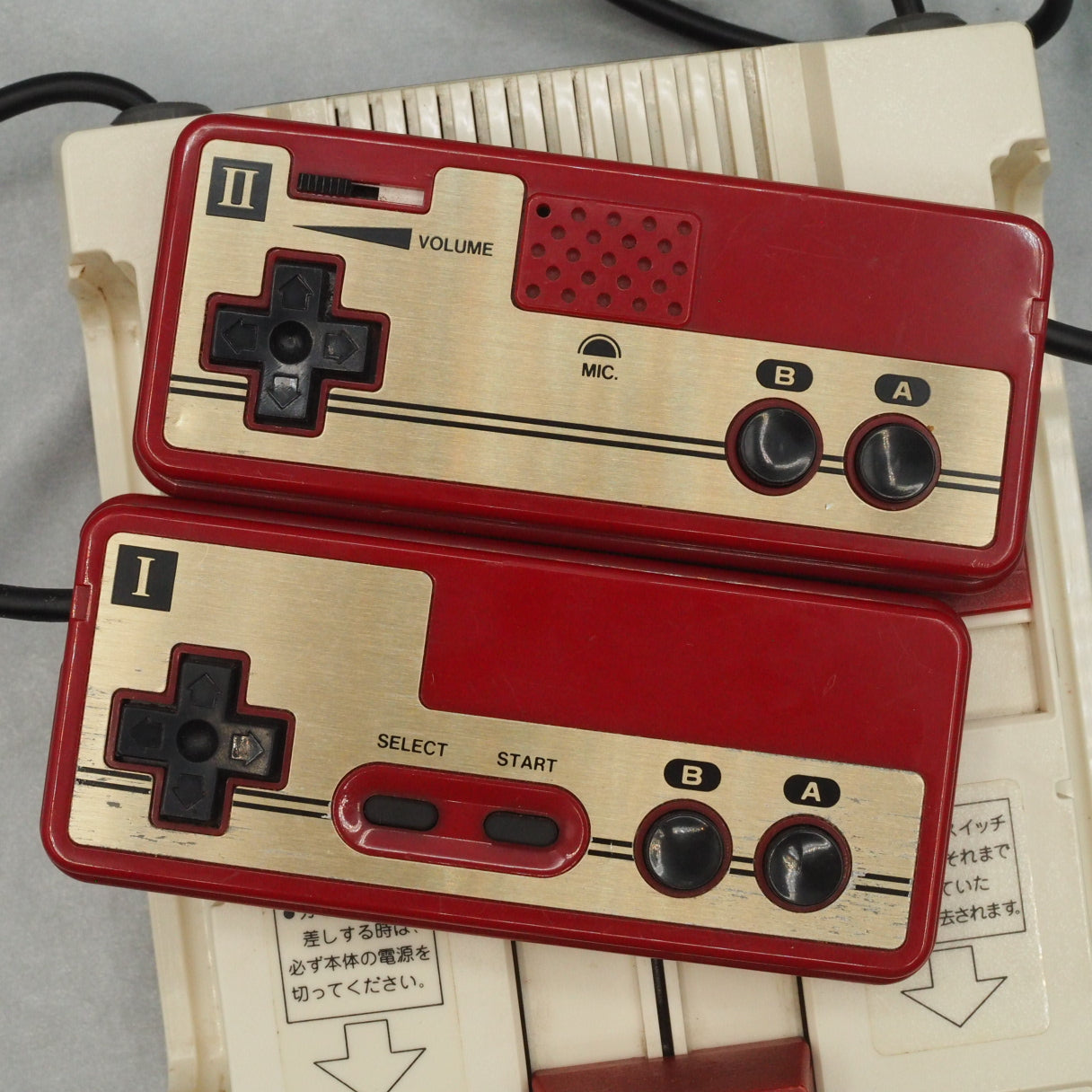 Nintendo Famicom Console System Boxed HVC-001 + 4 Games SET