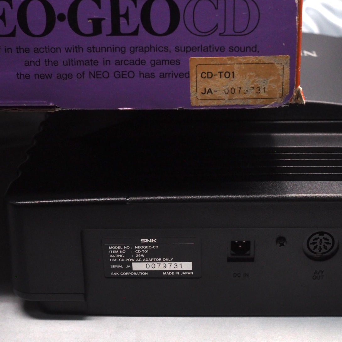 NEO GEO CD Console system CD-T01 Boxed [1 controller] + REAL BOUT SET