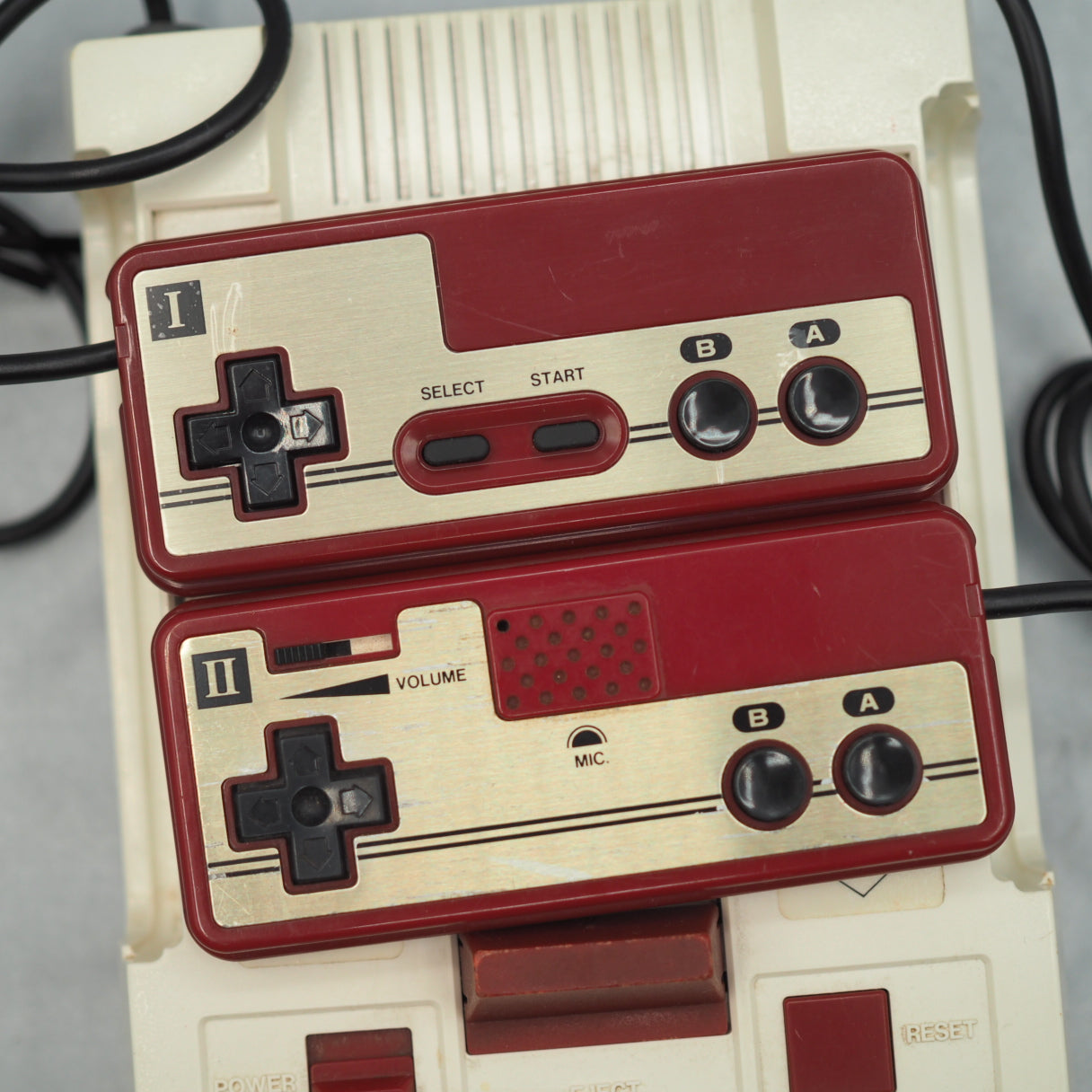 Nintendo Famicom Console System Boxed HVC-001 [No instruction manual]