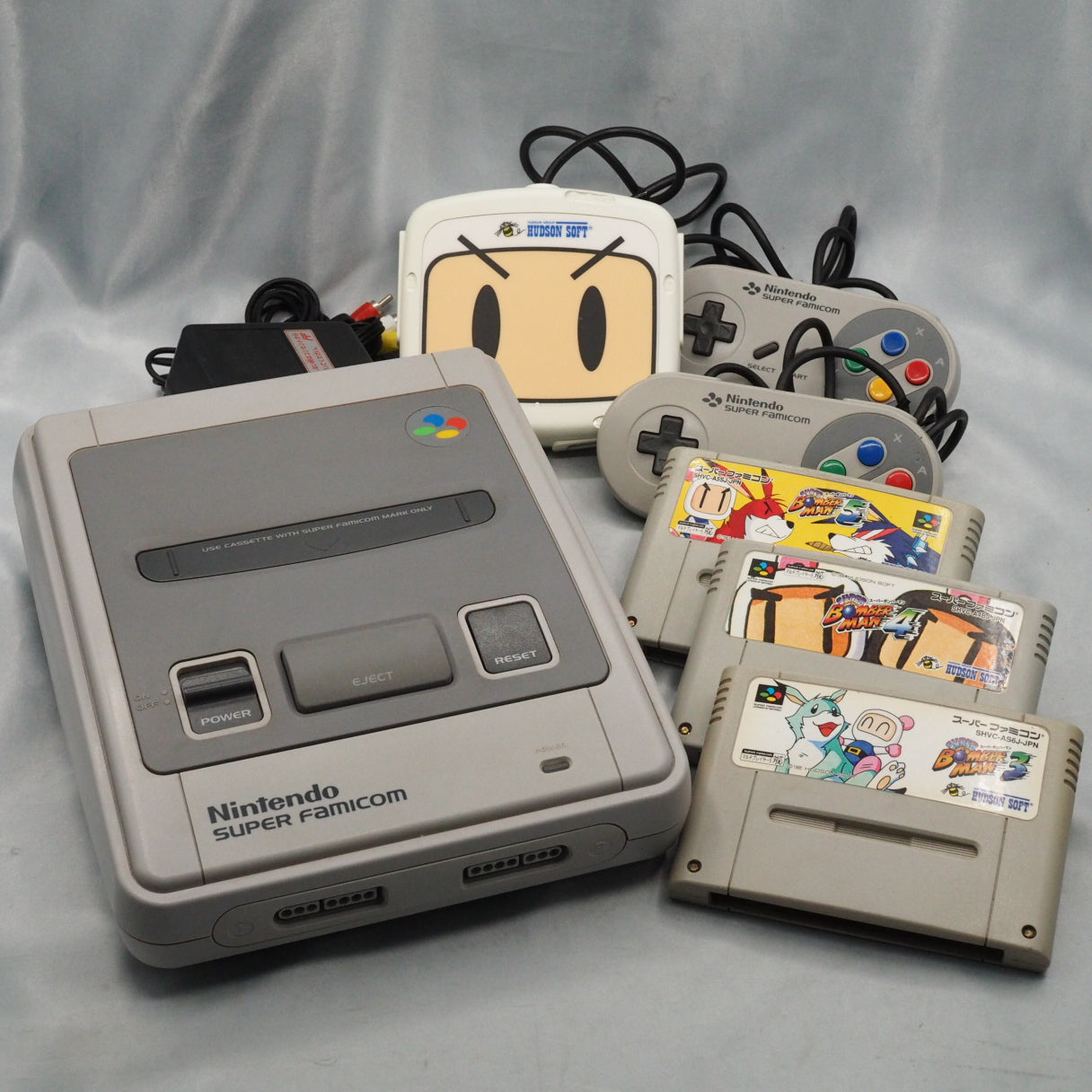 Nintendo Super Famicom Console system SHVC-001  + BOMBERMAN SUPER MULTI TAP + 3 Games  [NTSC-J]